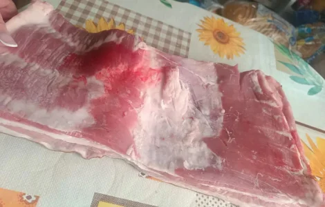 Продаж свинини