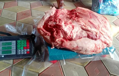 Продажа домашней свинины четвертями