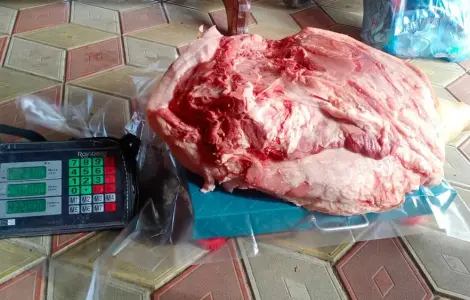 Продажа домашньої свинини четвертями