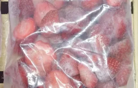 Заморожена полуниця у продажу