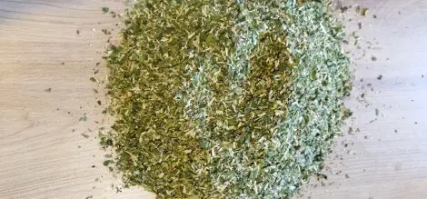 Махорка коричнева сільська заморська