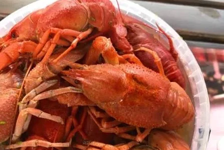 Продаються варені раки з доставкою