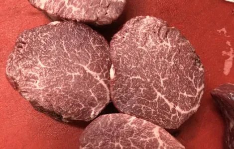 Вирізка яловичини, телятини, баранини у продажу