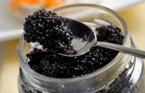 Икра ікра чорна черная веслоноса,лосося красная