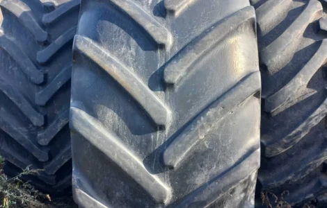 Б/у шина 800/70R38 Michelin (пара) для комбайна или трактора
