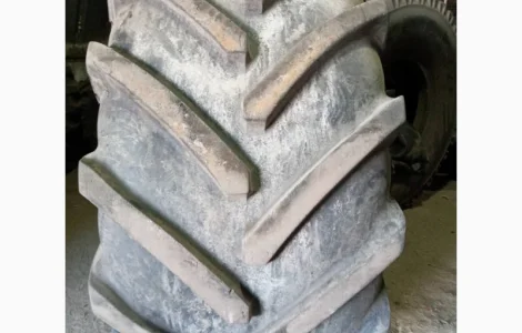 Бу шина 900/60R32 (35.5-R32) Michelin (р32) на комбайн