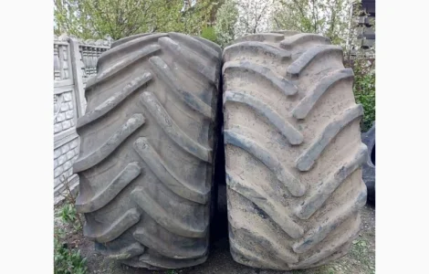Бу шина на комбайн 800/65R32 (30/5/32)