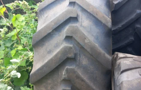Бу шина 460/70R24 Advance (маниту)
