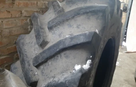 Бу шина на комбайн 800/65R32 (30.5-32) Goodyear