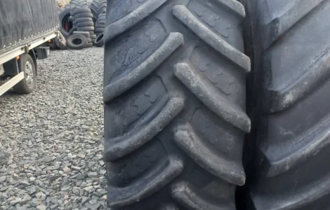 Б-у шина 650/75R32 (24.5-R32) BKT на комбайн