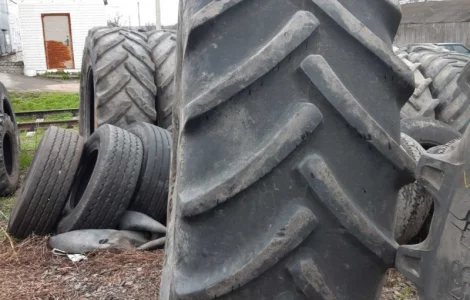 Бу шина 680/85R32 Continental