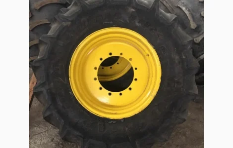 Бу колеса на John Deer 710/70R42 и 600/70R30 (шина + диск ориг.)