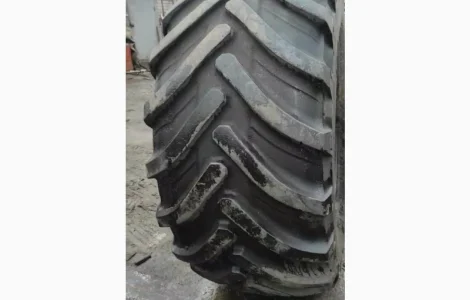 Б/у шин Alliance 800/65R32 (30/5р32) на комбайн
