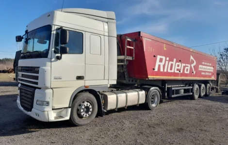 Сідловий тягач DAF XF 105.460