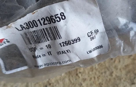 Запчастини в асортименті для комбайна Laverda