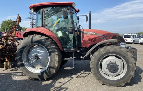 Трактор Case IH  110 JX