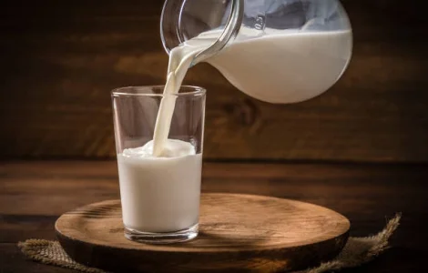 Продам свіже коров'яче молоко