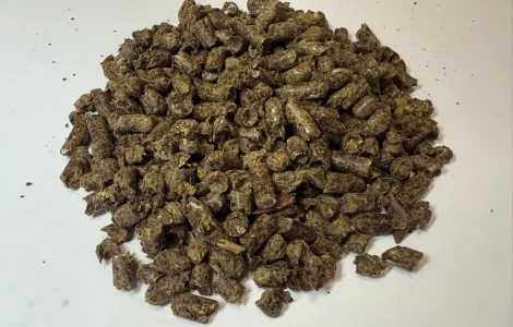 Гранульований яблучний та буряковий жом