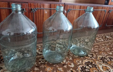 Бутыль стеклянный, 20л, 10л