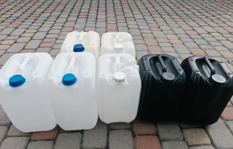 Пластиковые канистры 10л