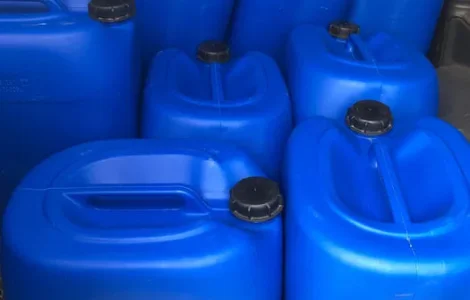 Канистры евроканистры под воду или солярку бензин