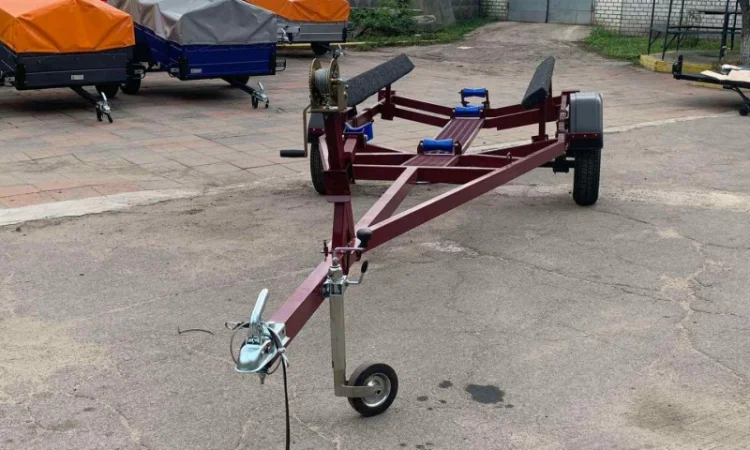 Новй легковой прицеп Лев под Катер - фото № 1