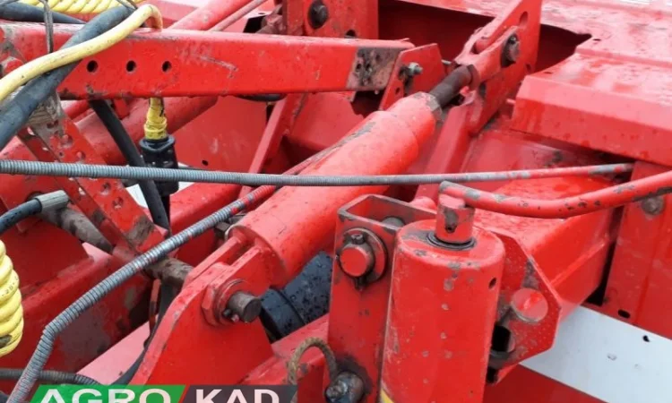 Самозагружающийся прицеп Pöttinger Ladeprofi 3 - фото № 7