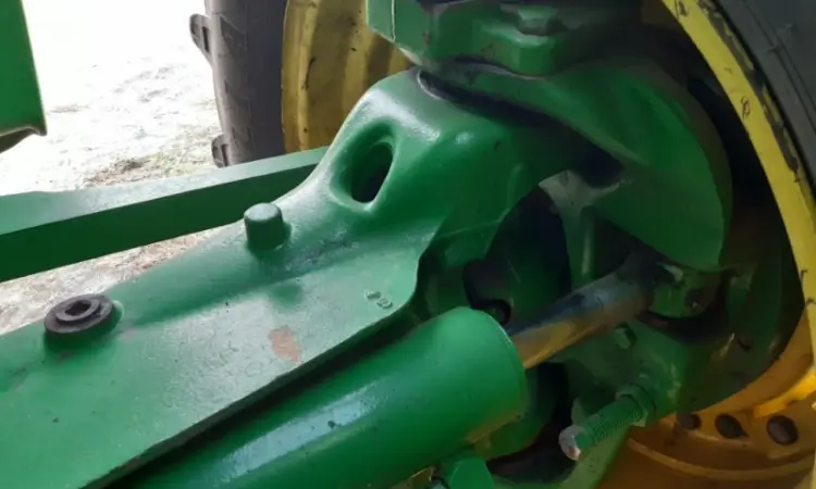 Трактор John Deere 8335R - фото № 10