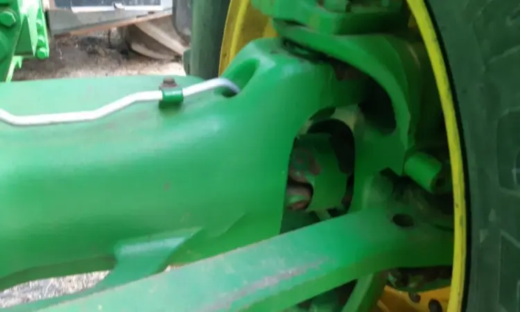Трактор John Deere 8335R - фото № 8