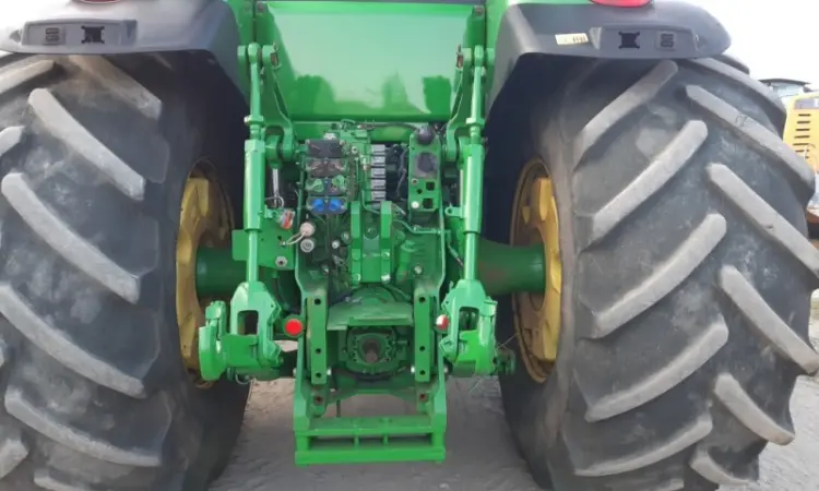 Трактор John Deere 8335R - фото № 6