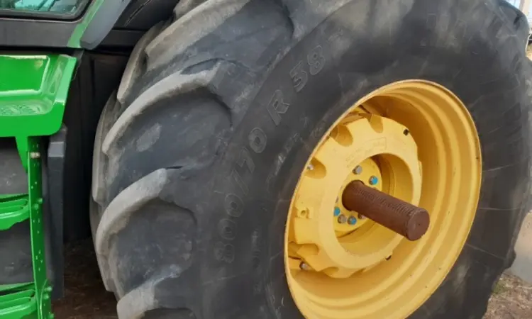 Трактор John Deere 8335R - фото № 3