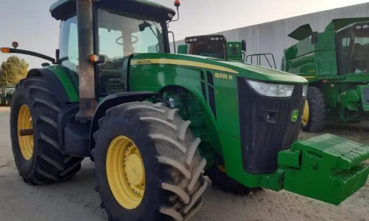 Трактор John Deere 8335R - фото № 16