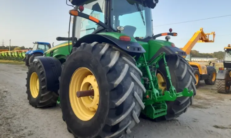 Трактор John Deere 8335R - фото № 15