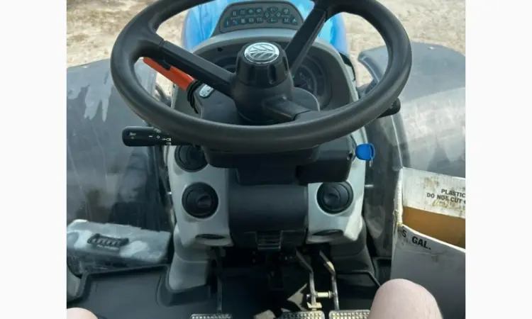 New Holland T7060 трактор колісний - фото № 14