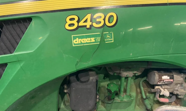 Трактор John Deere 8430 Рік випуску 20010 Трансмісія Powеrshift - фото № 2