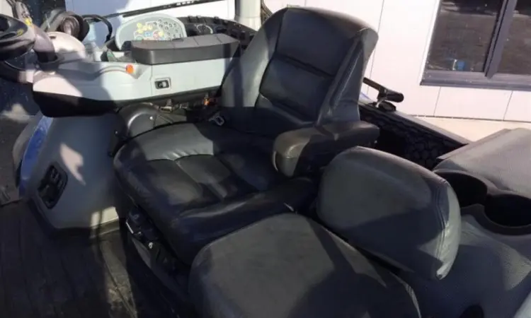 Трактор New Holland T8.360 Ultra Command - фото № 6