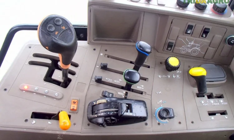 Трактор john deere 6230 (2011) - фото № 8