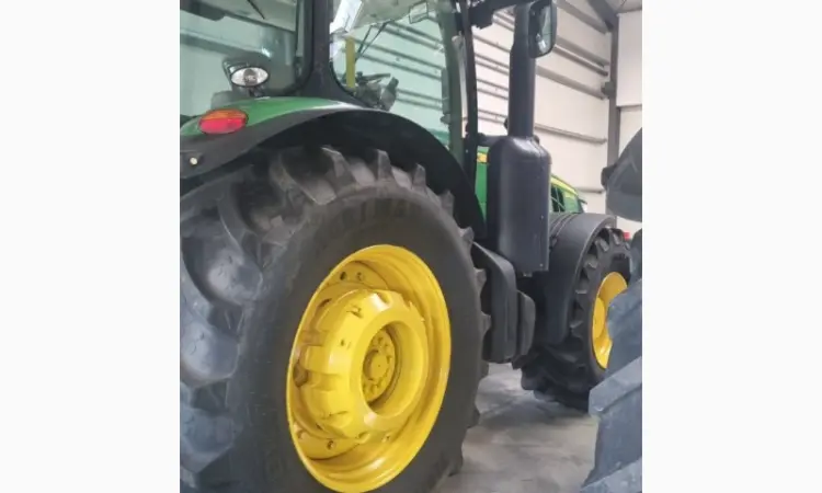 Трактор John Deere 8310R - фото № 4