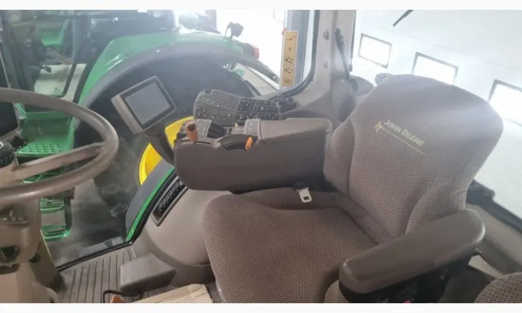 Трактор John Deere 8310R - фото № 5