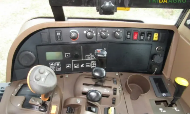 Трактор John Deere 7820 (2005) - фото № 3