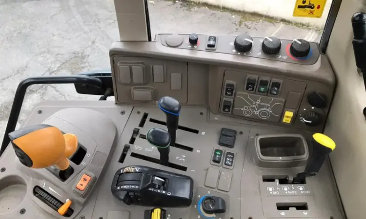 Трактор John Deere 6110М - фото № 5