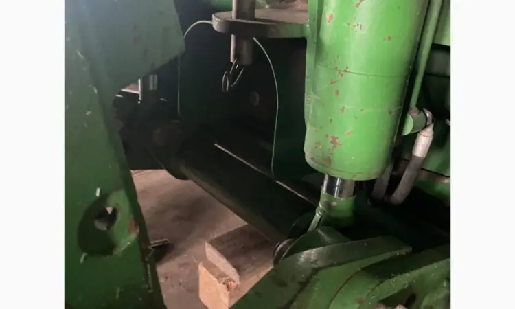 Трактор колісний John Deere 7930 - фото № 3