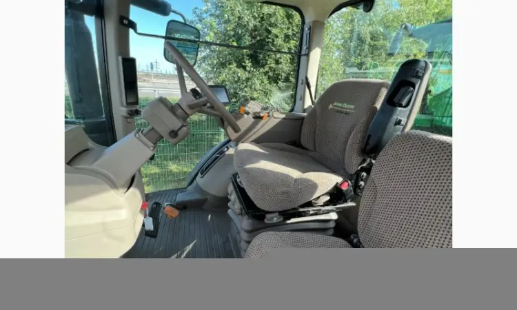 Tрактор John Deere 8310R - фото № 4