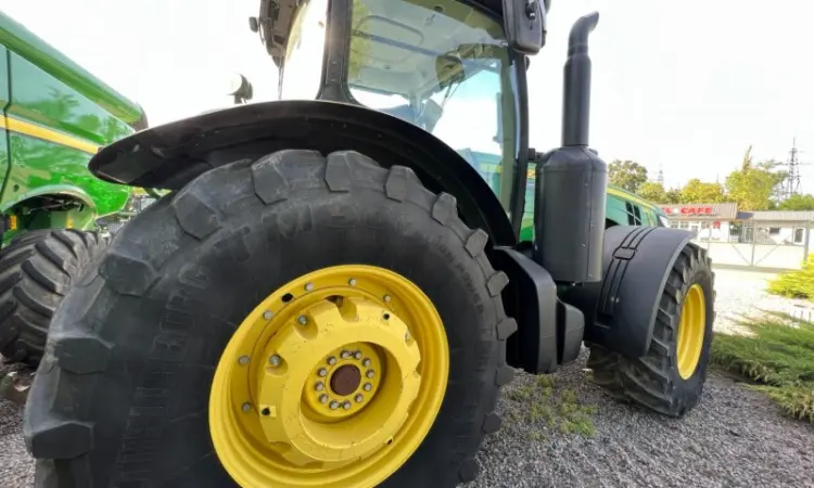 Tрактор John Deere 8310R - фото № 7