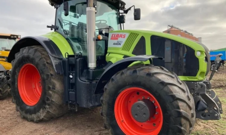 Трактор Claas AXION 920 CMATIC - фото № 1