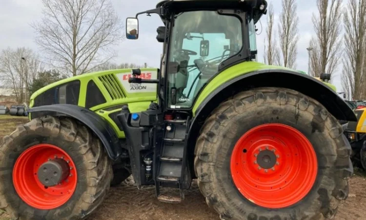 Трактор Claas AXION 920 CMATIC - фото № 4