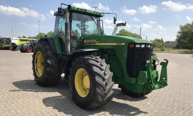 Трактор John Deere 8310 - фото № 1