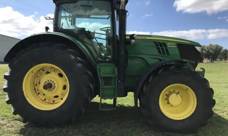 Трактор John Deere 6210R - фото № 2