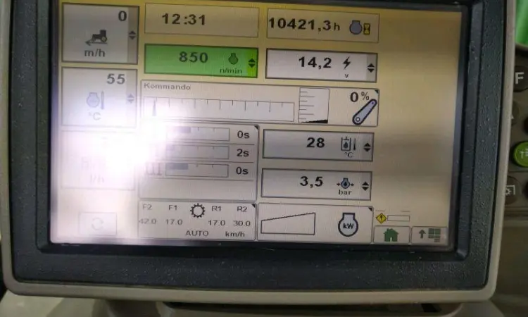 Трактор колісний John Deere 6170R - фото № 7