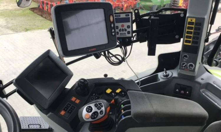 Трактор Claas Axion 940 C-MATIC - фото № 4